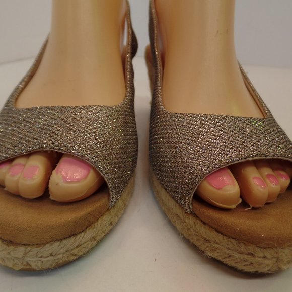 White Mountain Sparkling Wedge Espadrilles Sz 8 Buckle Closure Manmade Materials - Picture 2 of 15